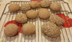 Weizen Vollkorn Brötchen